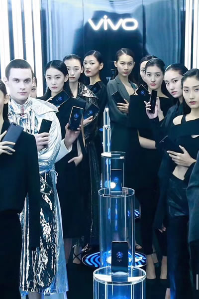 我校張薈欣、李洋.vivo x20plus屏幕指紋版·媒體品鑒會